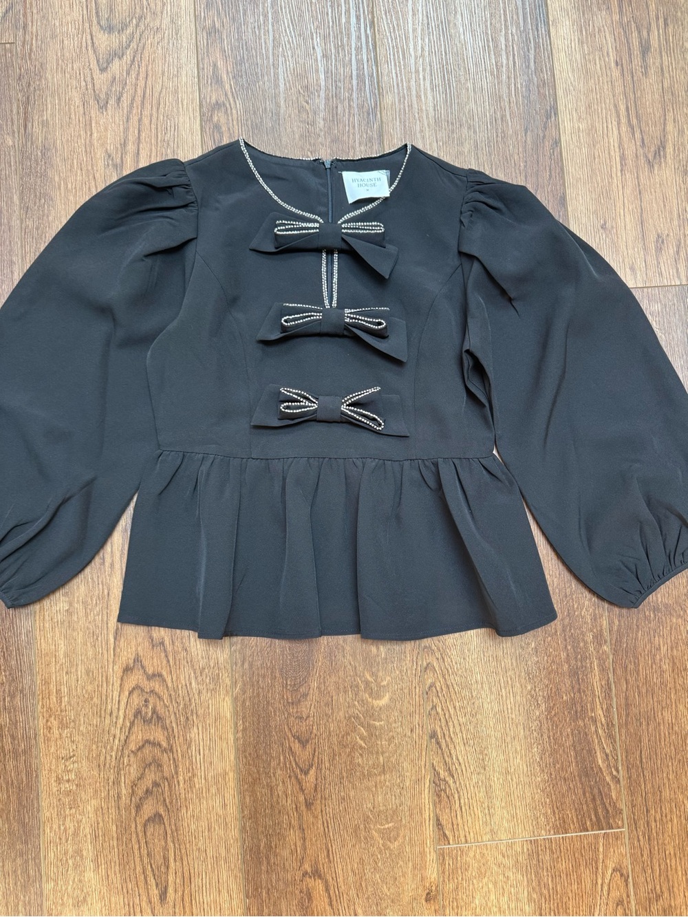 Tuckernuck Hyacinth House Embellished Bow Blair Blouse